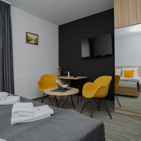Maestro - Rooms & Restaurant Vukovar Exterior photo